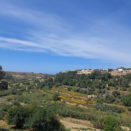 Sunny Gozo Getaway Pool & Easy Check-In Bed & Breakfast Ghajn il-Kbira  Exterior photo