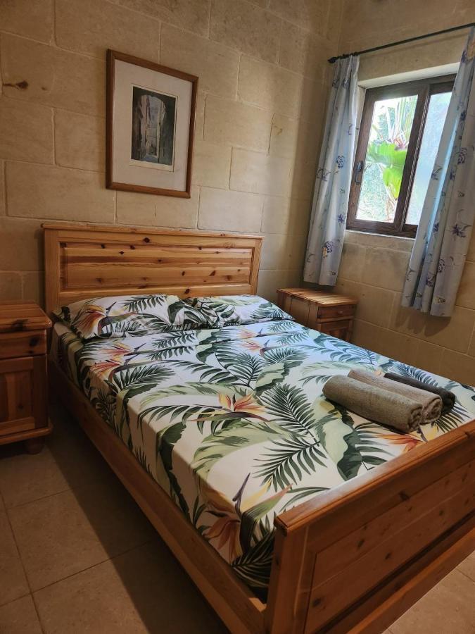 Sunny Gozo Getaway Pool & Easy Check-In Bed & Breakfast Ghajn il-Kbira  Exterior photo