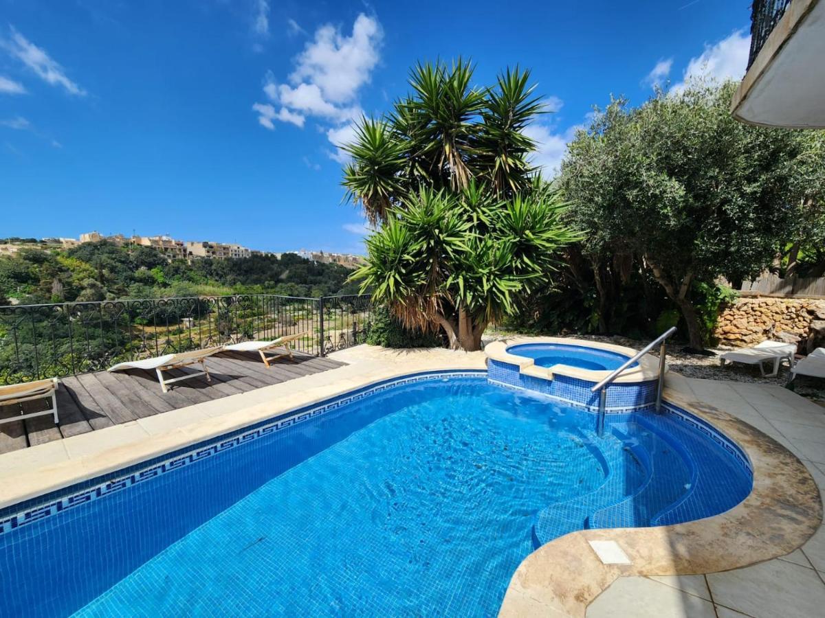 Sunny Gozo Getaway Pool & Easy Check-In Bed & Breakfast Ghajn il-Kbira  Exterior photo