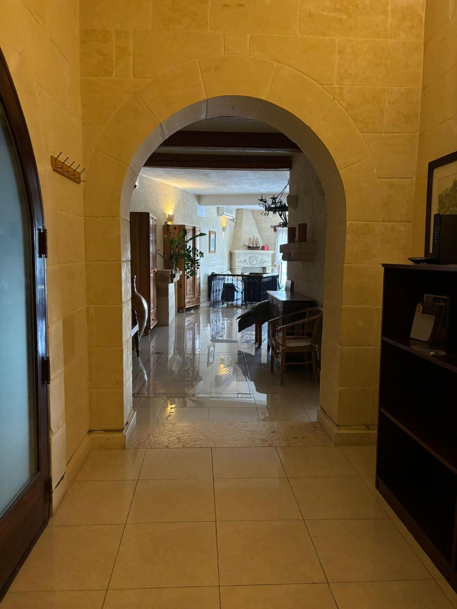 Sunny Gozo Getaway Pool & Easy Check-In Bed & Breakfast Ghajn il-Kbira  Exterior photo