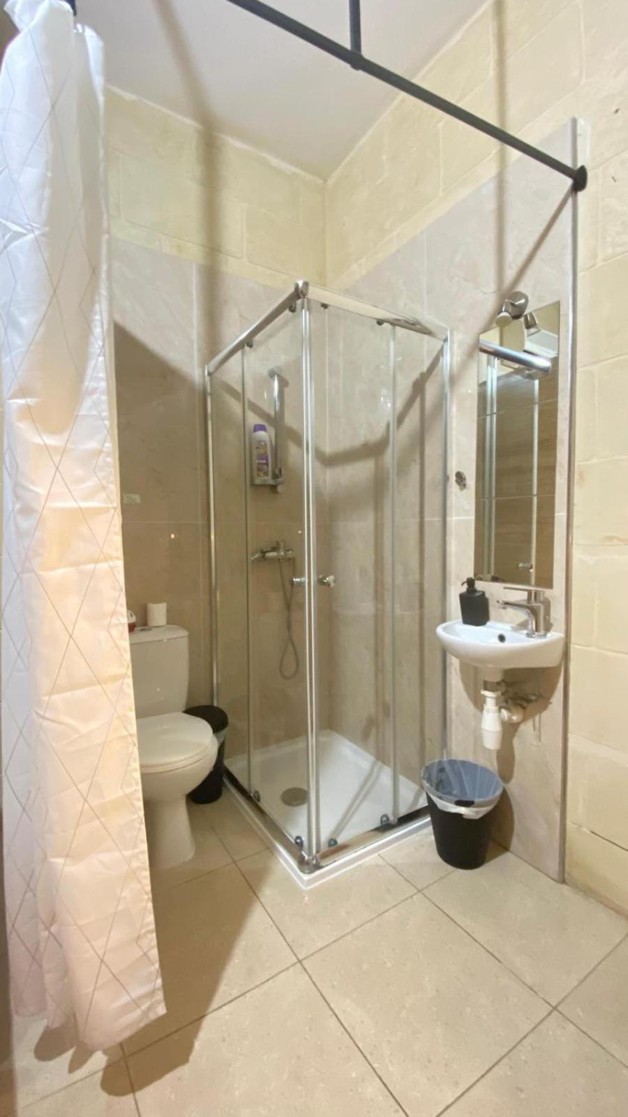 Sunny Gozo Getaway Pool & Easy Check-In Bed & Breakfast Ghajn il-Kbira  Exterior photo